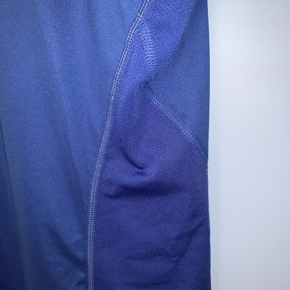 Nike men’s activewear shirt - Picture 9 of 9